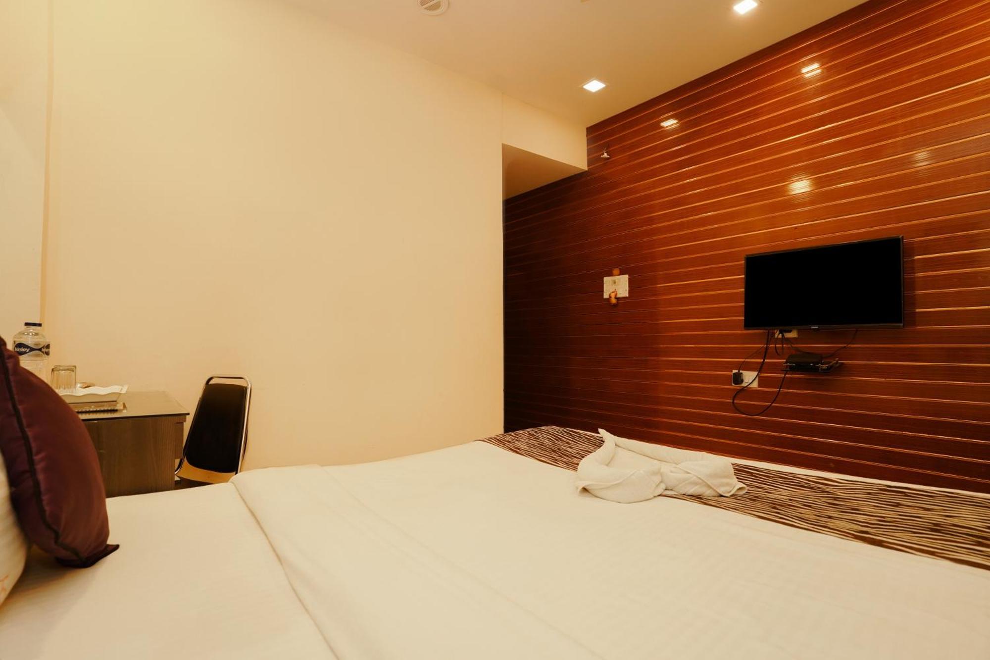Sheldon Hotel Калькутта Экстерьер фото