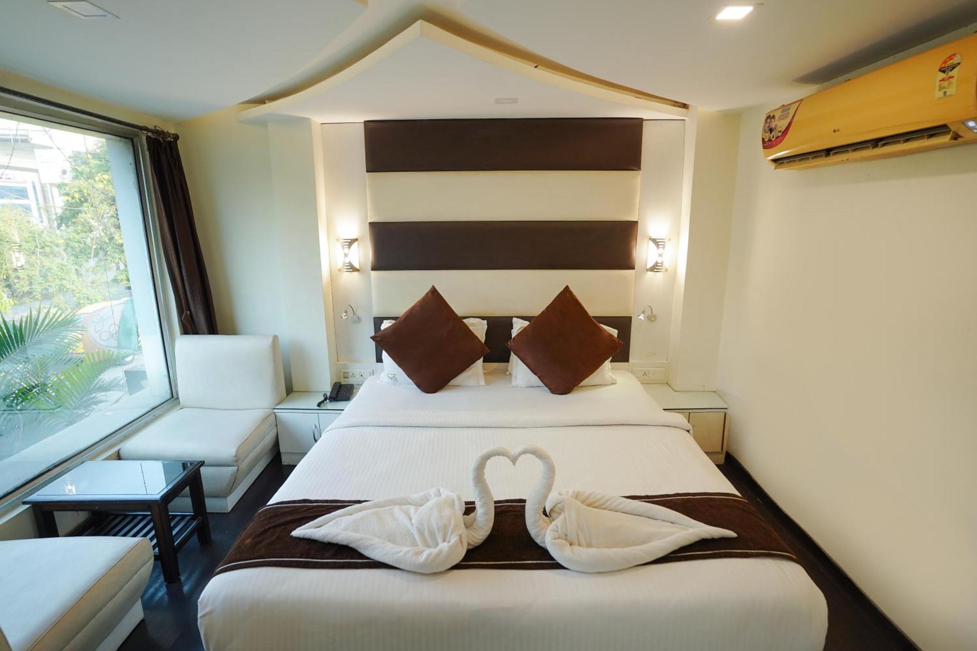 Sheldon Hotel Калькутта Экстерьер фото